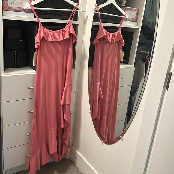 BNWT Clink dress Aritzia - Picture 2 of 4